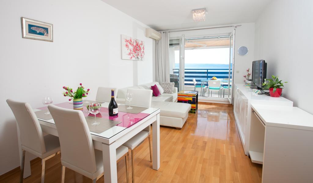 Luxury Beach Front Apt With Seaside View And Free Parking Split Exterior photo