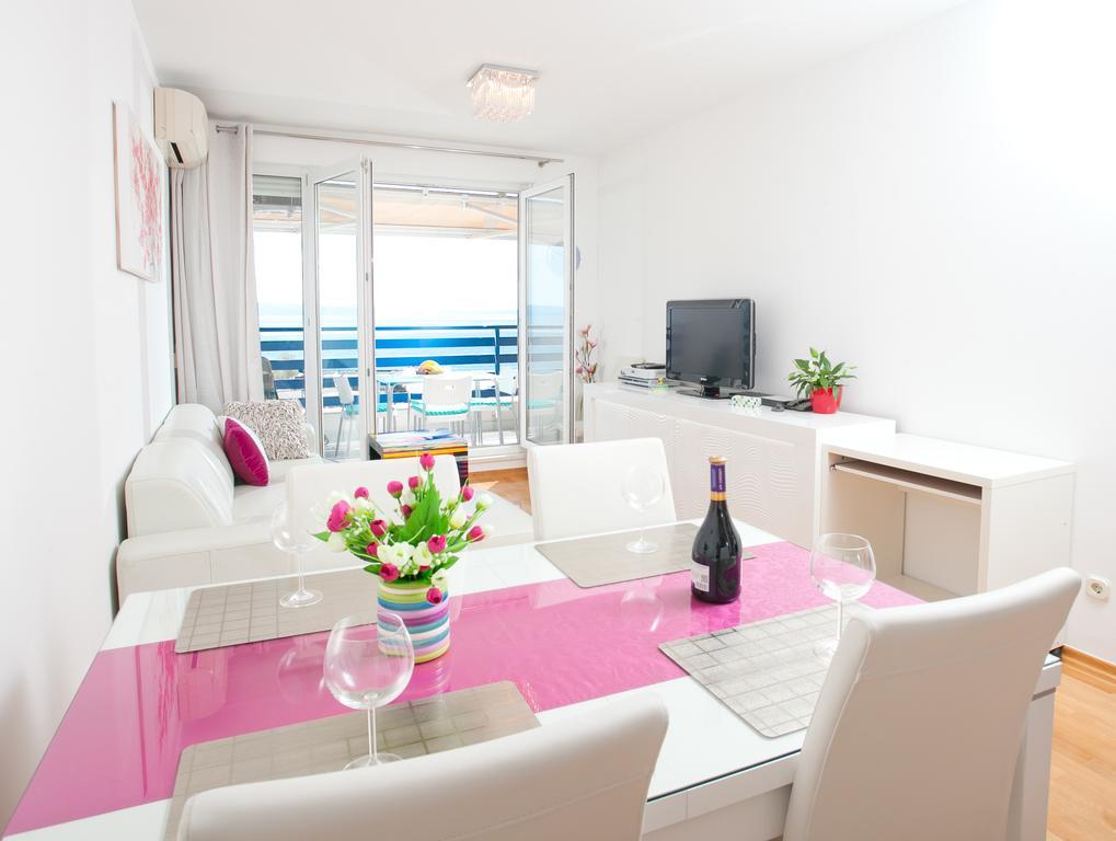 Luxury Beach Front Apt With Seaside View And Free Parking Split Exterior photo